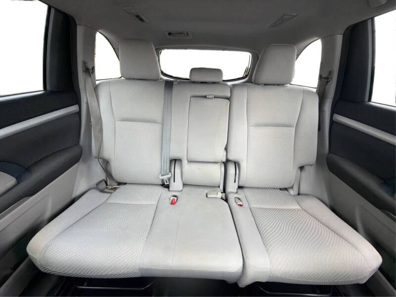 2017 Toyota Highlander LE