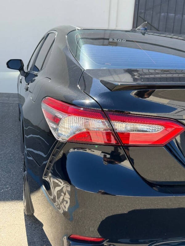 2019 Toyota Camry SE
