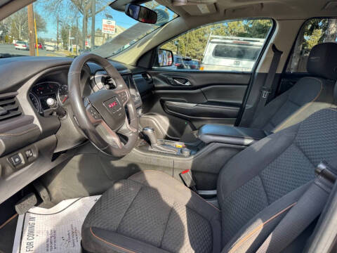 2017 GMC Acadia SLE-2