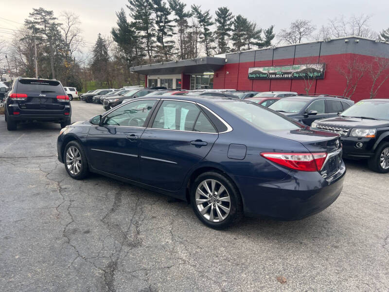 2016 Toyota Camry XLE photo 7