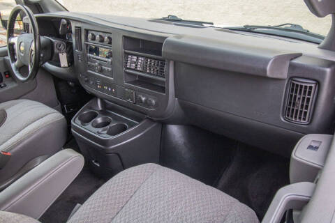 2017 Chevrolet Express LT 3500