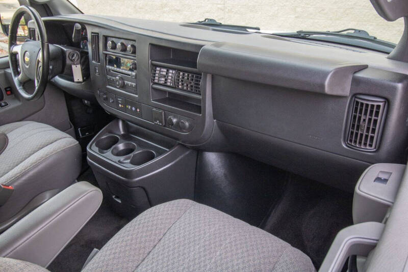 2017 Chevrolet Express LT 3500