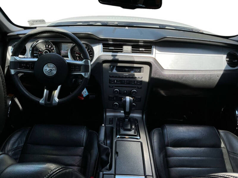 2014 Ford Mustang V6 Premium
