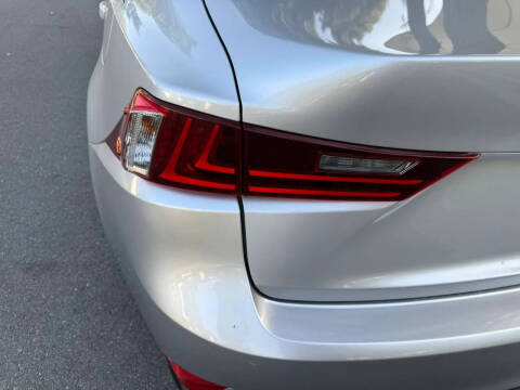 2016 Lexus IS 200t