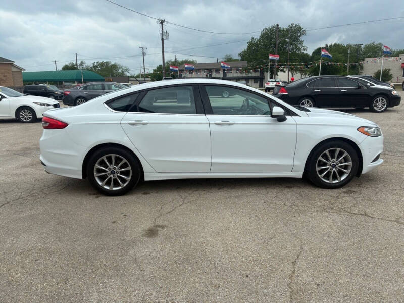 2017 Ford Fusion SE