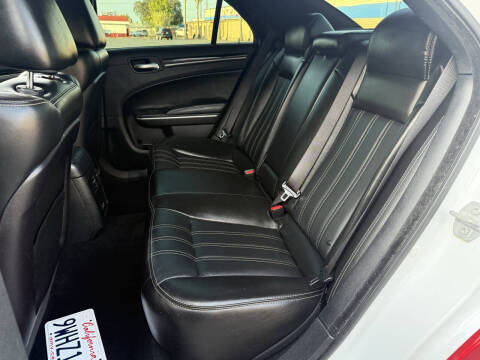 2019 Chrysler 300 S