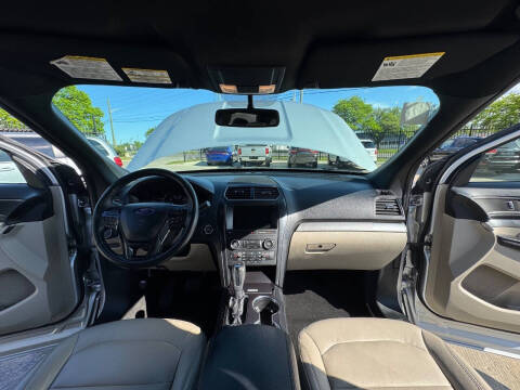 2017 Ford Explorer Platinum