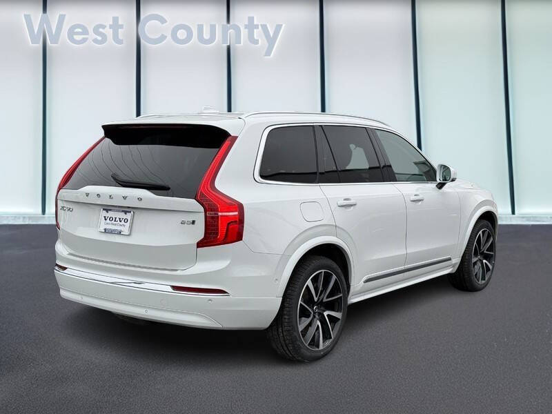 2023 Volvo XC90 B5 Plus Bright Theme