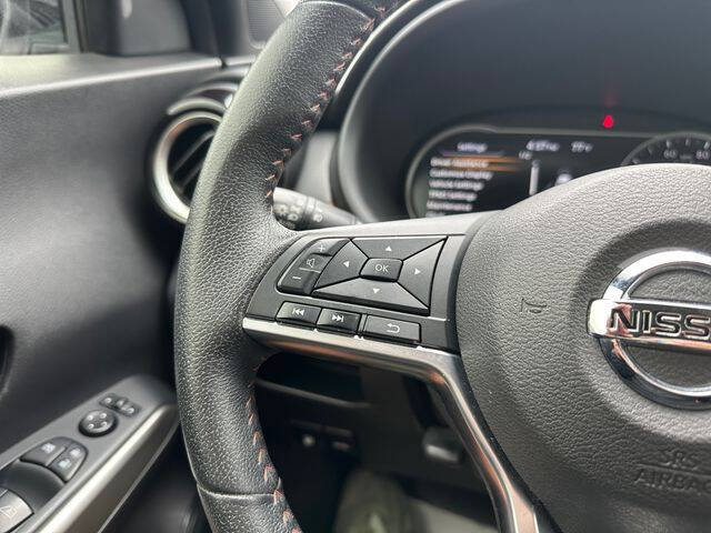 2019 Nissan Kicks SR