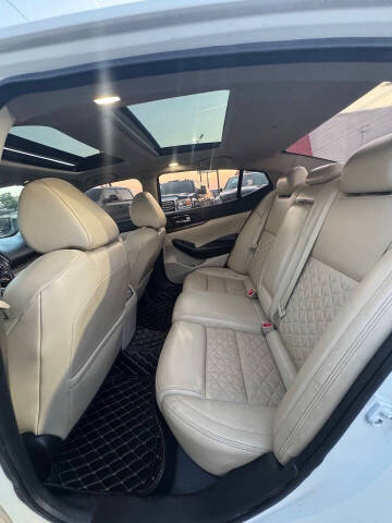 2017 Nissan Maxima Platinum