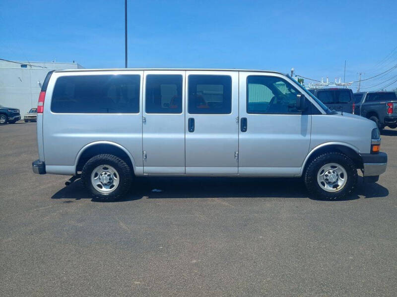 2017 Chevrolet Express LS 2500