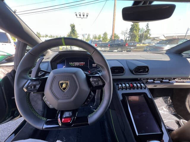 2023 Lamborghini Huracan Tecnica