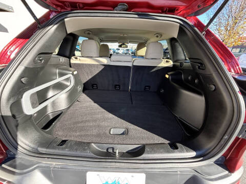 2016 Jeep Cherokee Sport