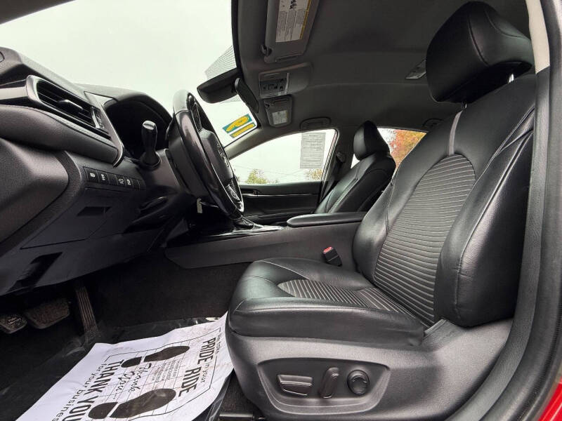 2019 Toyota Camry SE