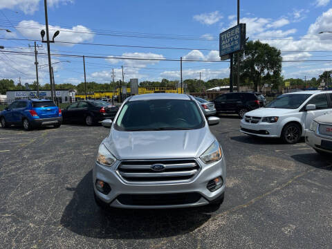 2017 Ford Escape for sale at TIGER AUTO SALES INC in Redford MI