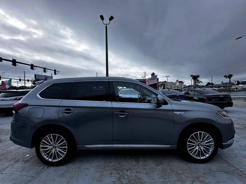 2022 Mitsubishi Outlander PHEV SEL