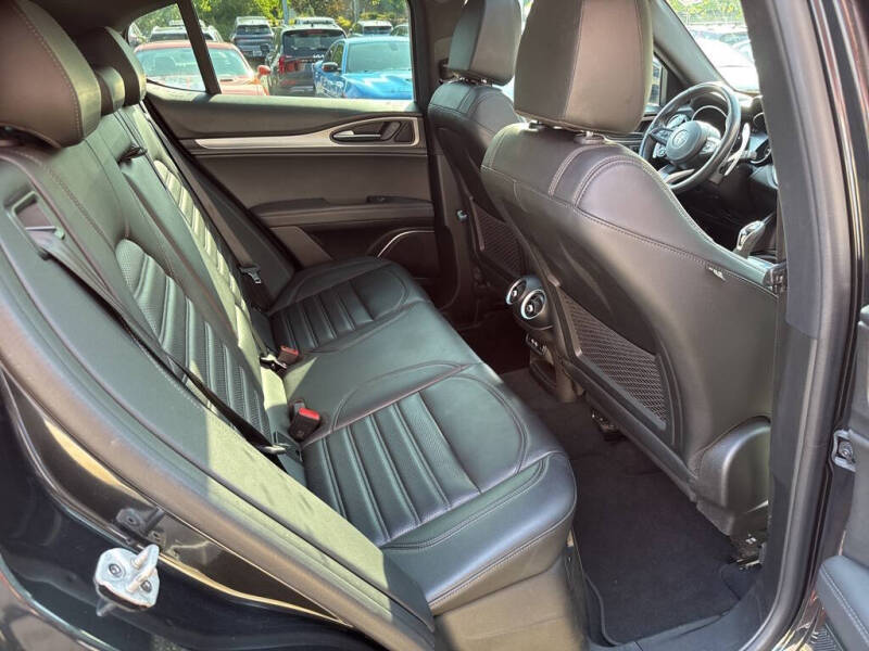 2022 Alfa Romeo Stelvio Veloce