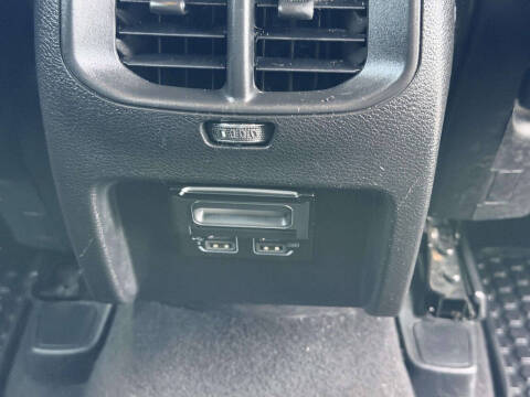 2020 Jeep Cherokee Altitude
