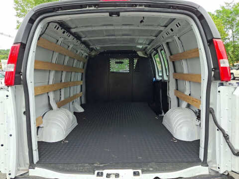 2024 Chevrolet Express 2500