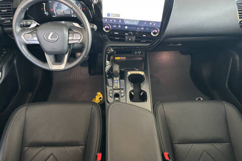 2025 Lexus NX 450h+