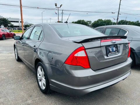 2012 Ford Fusion SE