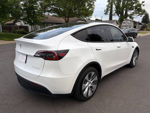 2023 Tesla Model Y Long Range