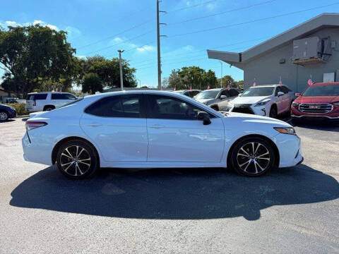 2019 Toyota Camry SE