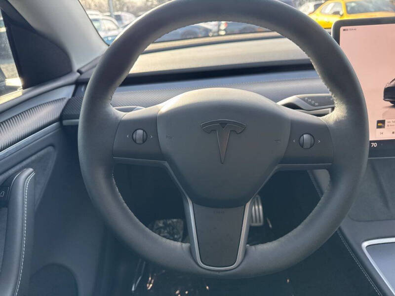 2025 Tesla Model Y Performance