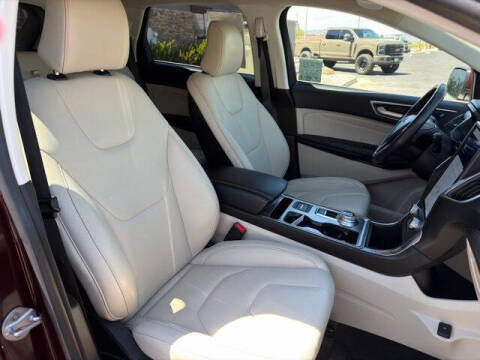 2022 Ford Edge Titanium