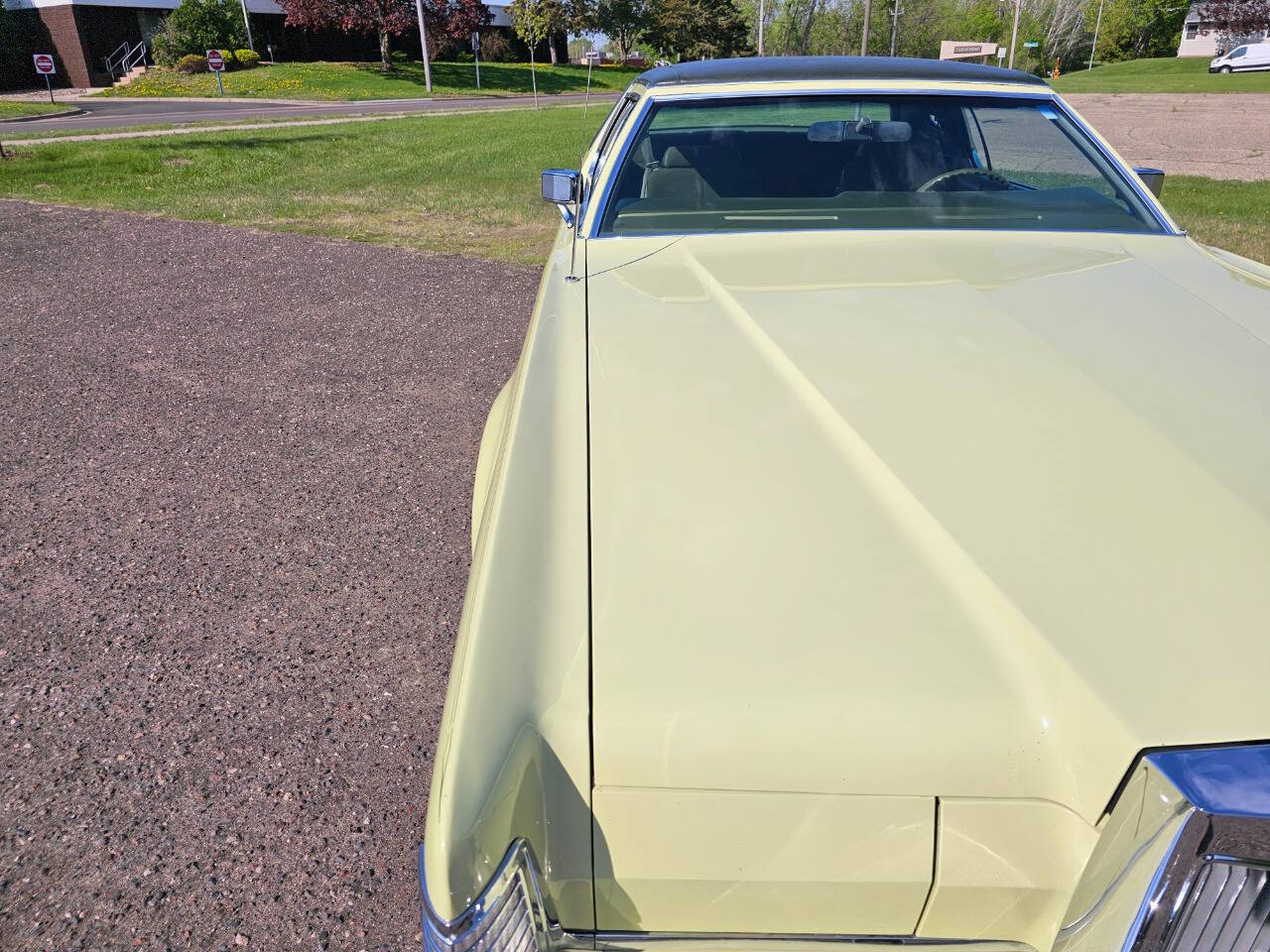 1975 Lincoln Continental 80