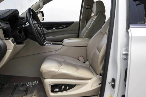 2020 Cadillac Escalade Luxury