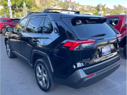 2021 Toyota RAV4 Hybrid XLE Premium