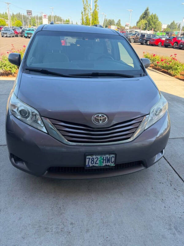 2015 Toyota Sienna