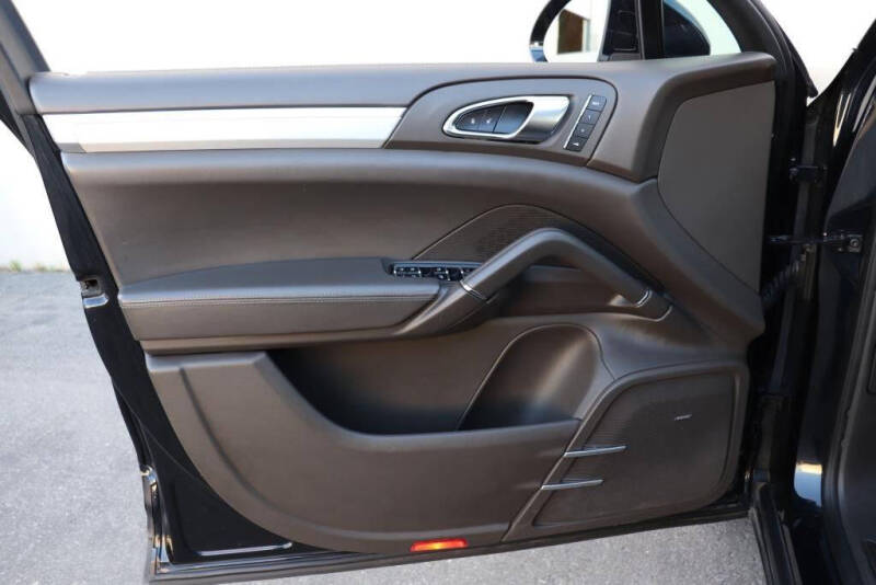 2015 Porsche Cayenne Turbo