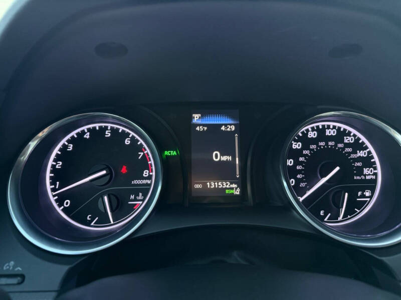 2019 Toyota Camry SE