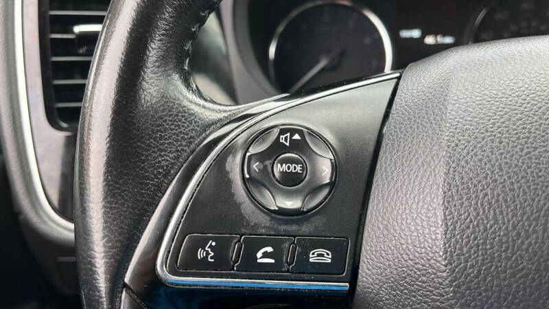 2017 Mitsubishi Outlander ES