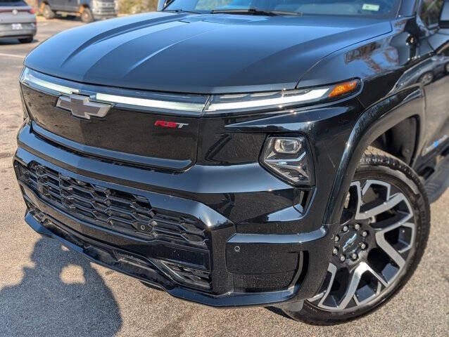 2024 Chevrolet Silverado EV RST
