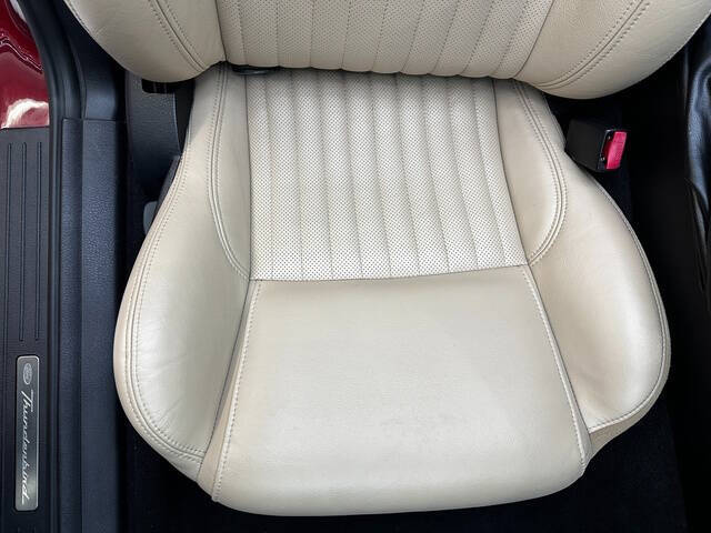 2004 Ford Thunderbird Deluxe