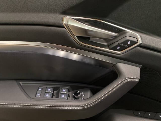 2024 Audi Q8 e-tron quattro Premium Plus