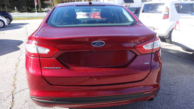 2016 Ford Fusion SE