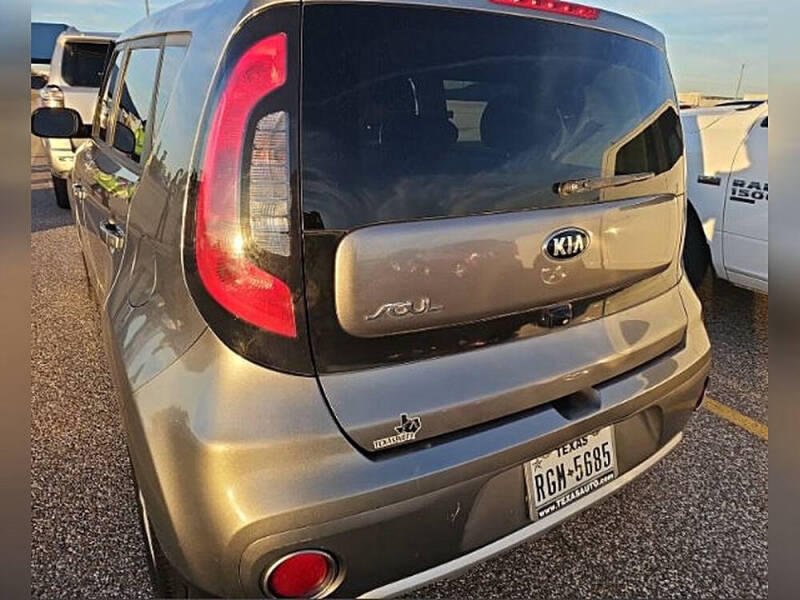 2017 Kia Soul +