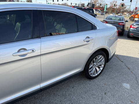 2015 Ford Taurus Limited