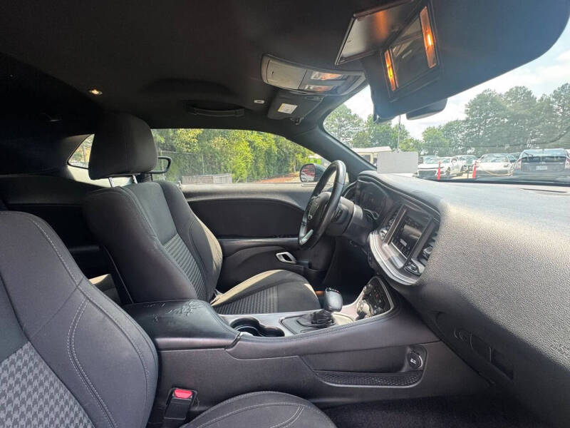 2019 Dodge Challenger SXT