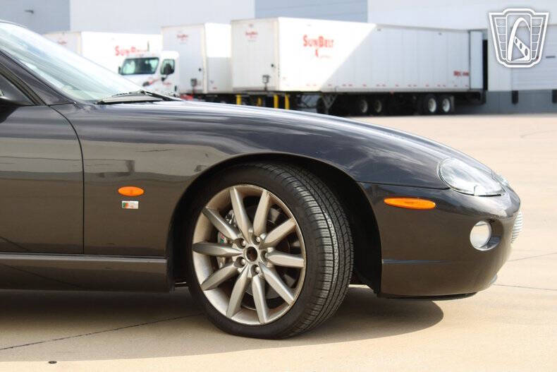 2006 Jaguar XKR