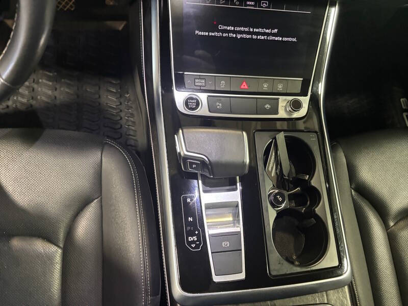 2023 Audi Q8 quattro Premium Plus 55 TFSI