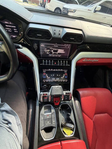 2020 Lamborghini Urus