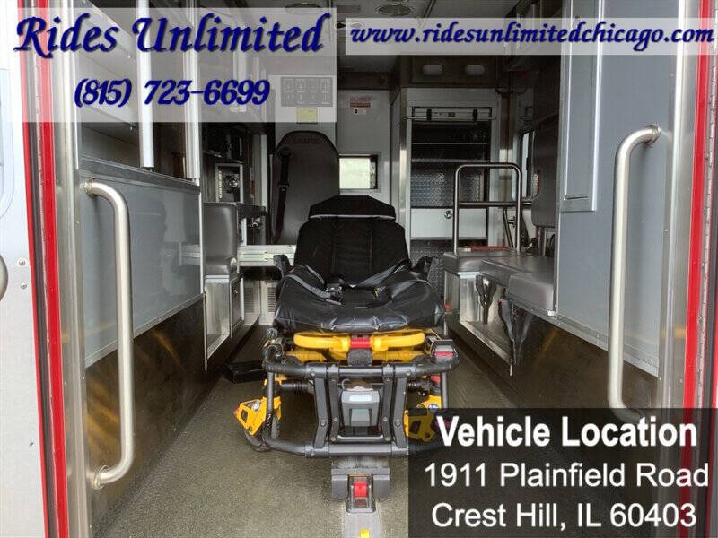 2015 Freightliner M2 106