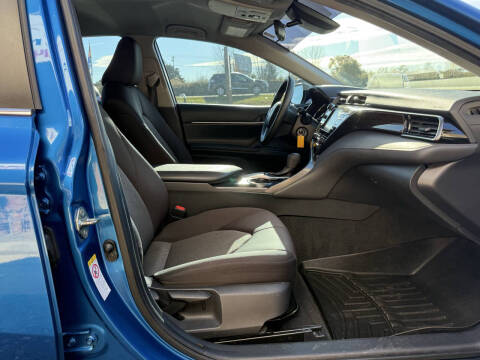 2019 Toyota Camry LE