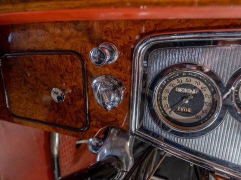 1933 Packard Super Eight Convertible Sedan