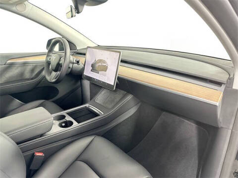 2025 Tesla Model Y Long Range